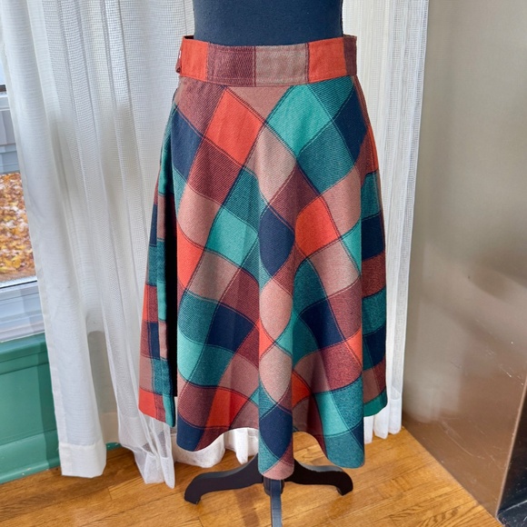 Dresses & Skirts - Vintage 70s skirt, teal, burnt orange, brown, tan plaid, A-line, slight flare, 4